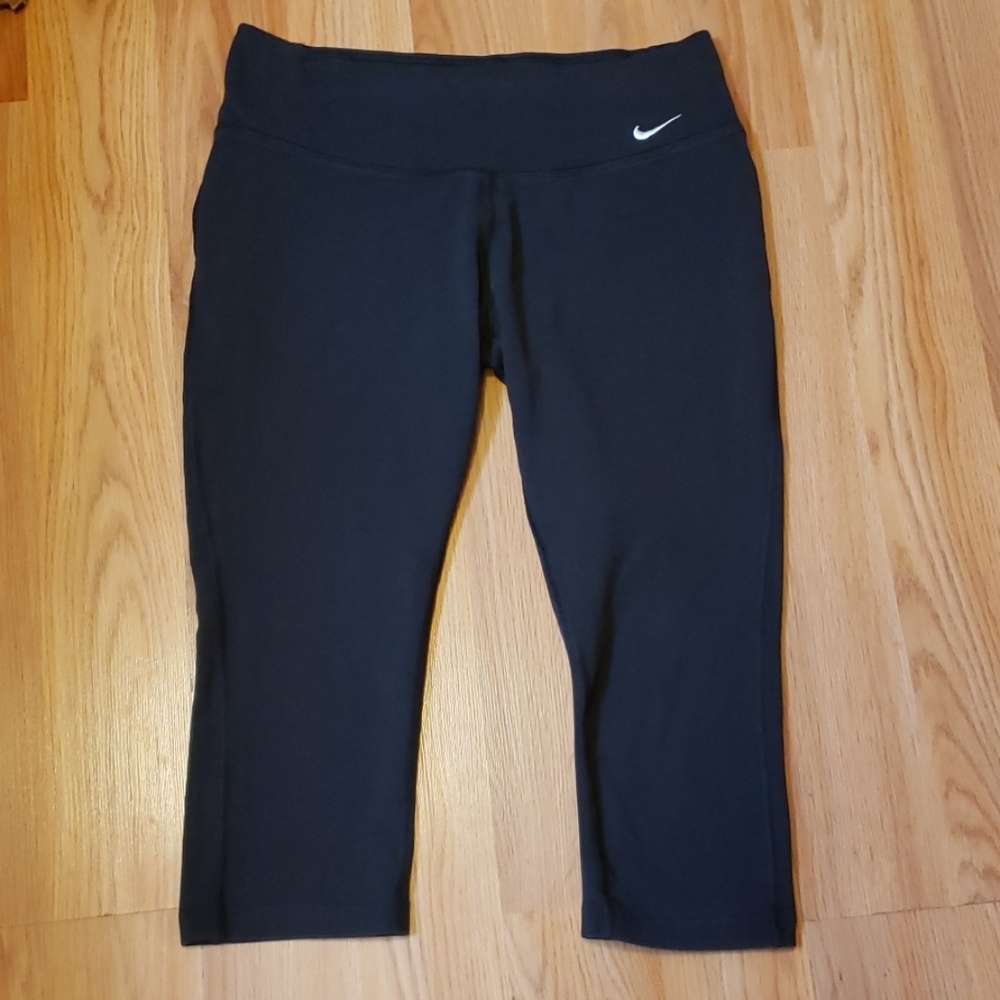 Nike sz M athletic capri